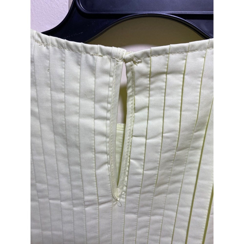 Free Assembly Womens SLS Pintuck Top Pale Yellow Sleeveless Peplum Blouse XS NEW - Picture 6 of 6